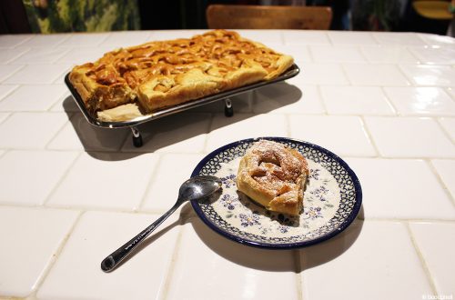 gâteau aux pommes caramélisées