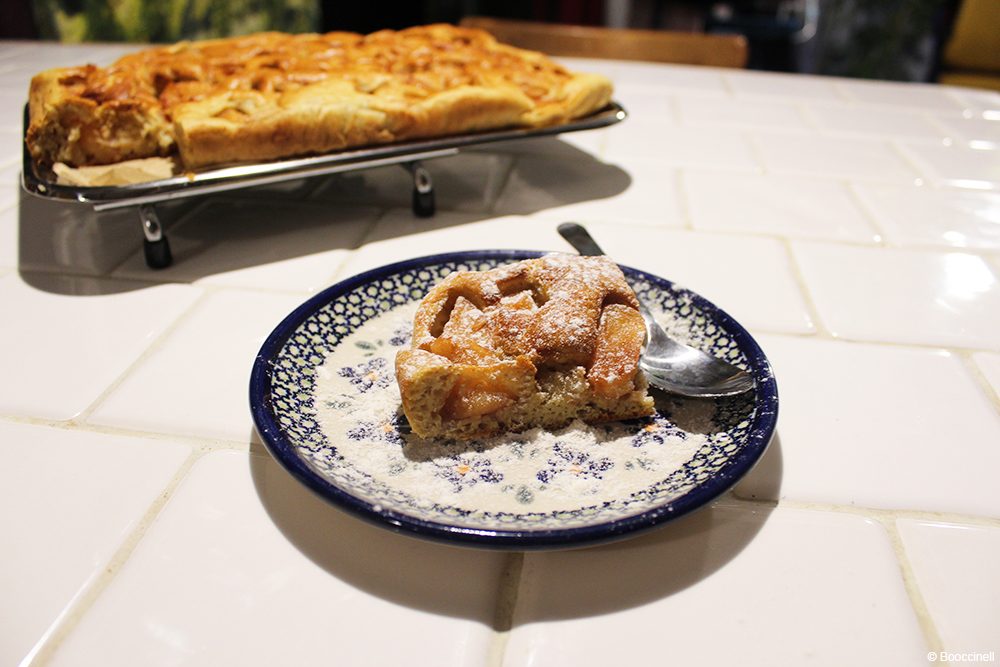 Caramelized apple cake