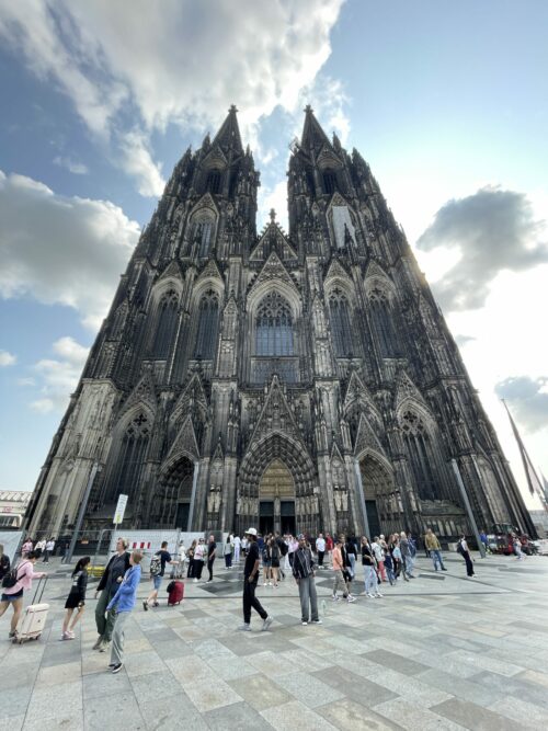 54 heures à Cologne